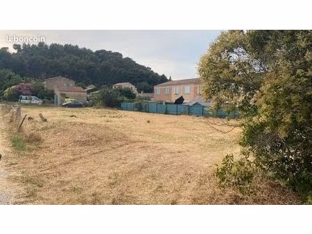 terrain 635 m² saint chamas