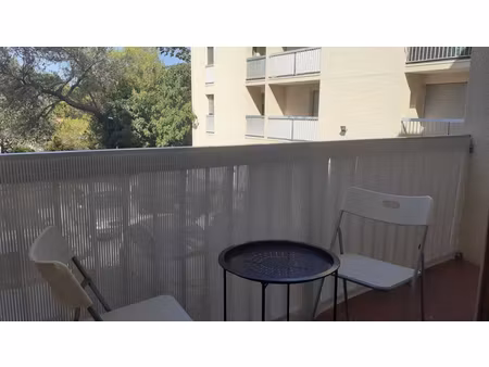 nimes - quartier la cigale - studio meublé de 19.25m² avec balcon - parking libre