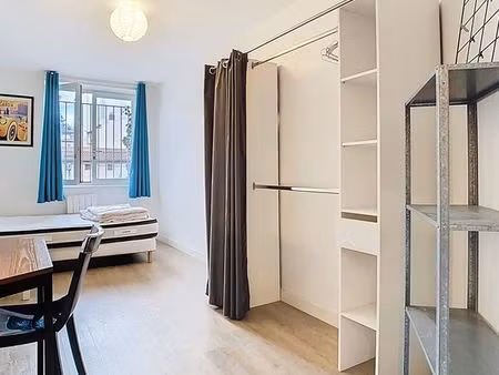 vente appartement t4 110m2 calme sur cour - 18/20 sidoine apollinaire