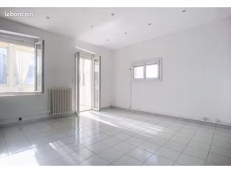t3/4 véranda 84 m2 montolivet