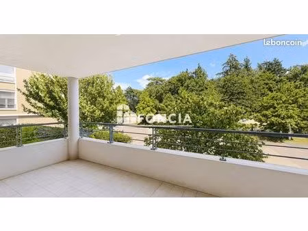 appartement t3 - grand balcon et garage fermé - vourles (69390) – domaine de l'angélys