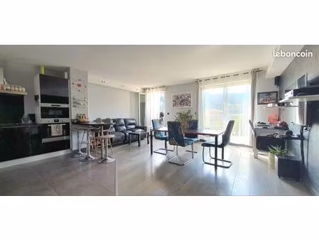 apt 5 pièces environ 101 m2