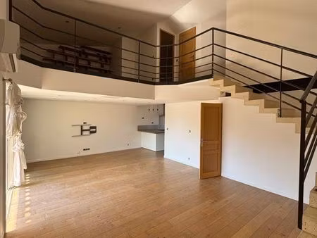 appartement duplex t3-t4 situé en plein centre-ville