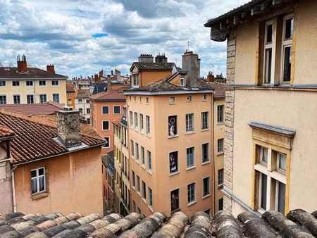 appartement au coeur du vieux lyon t2 de 44 m² immeuble renaissance