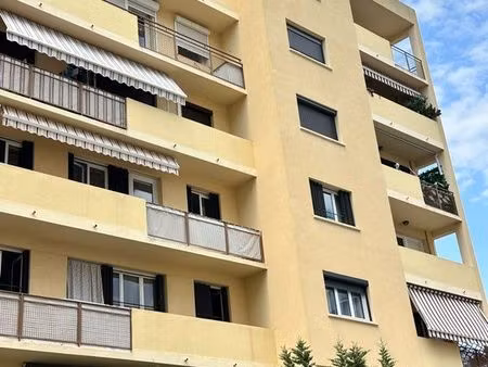 à vendre – 3 pièces à rénover – nice – proche tramway