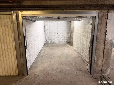 à vendre – box de garage fermé – nice saint-roch