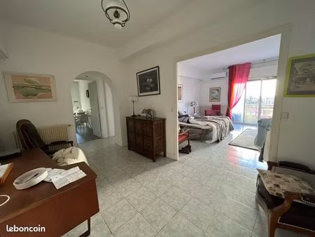 vente appartement 2/3 piece quartier vieux port idéalement situé