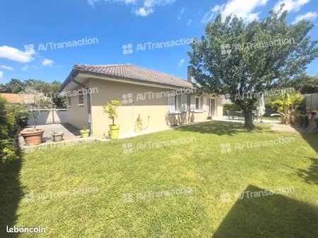 maison de 138 m² sur terrain de 458 m² - non mitoyenne- au calme