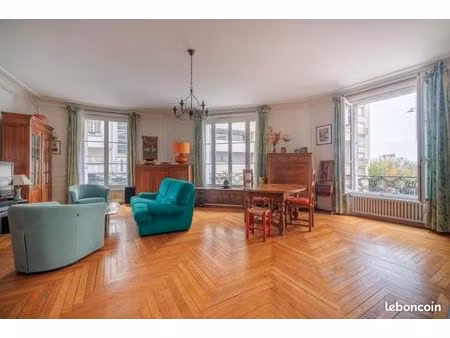 appartement 6 pièces 183 m²