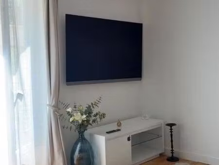 beau studio meublé 12eme