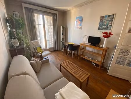 agréable appartement typiquement parisien pour le mois de juillet  paris 17  porte de clic