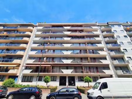 bel appartement penthouse 2chambres +/- 99 m² avec 2 grandes
