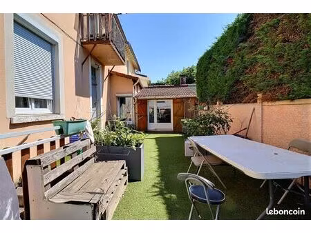 immeuble 143 m² oullins-pierre-bénite