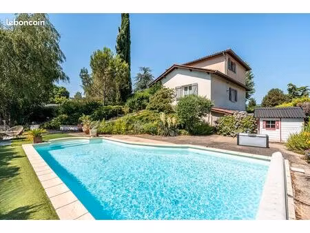 villa 7 pièces 154 m²