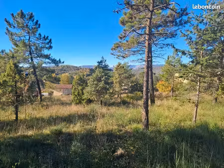 terrain 630 m² levens