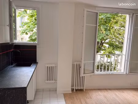 charmant studio lumineux et calme – cœur batignolles – 17 m²