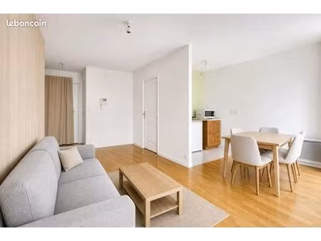 studio 1 pièce 32 m²