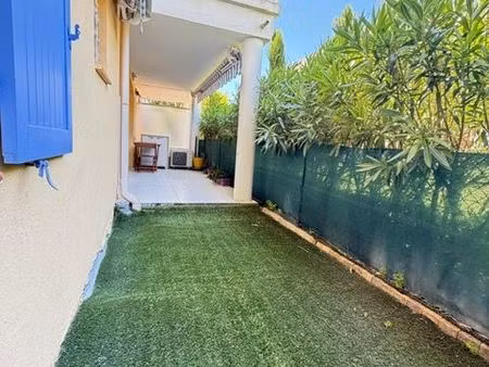 t2 44m2 + terrasse 20m2 - piscine - à capitou
