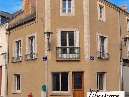 maison 3 pièces de 100 m2 centre de fresnay-sur-sarthe