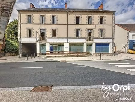 immeuble 18 pièces 446 m²
