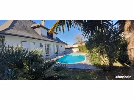 vente classique ou à terme libre  villa 5 chambres 146m² (loi carrez)