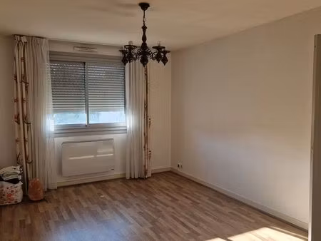 appartement t2. 52 m2