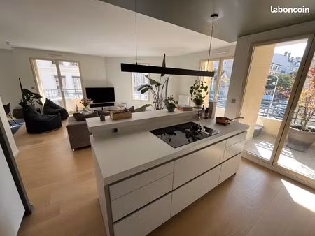 95 m² refait à neuf  proximité immédiate parc de la tête d’or  vue dégagée  très lumineux 