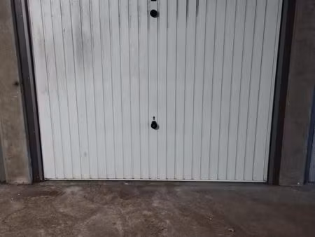 garage/box 13 m² saint genis laval
