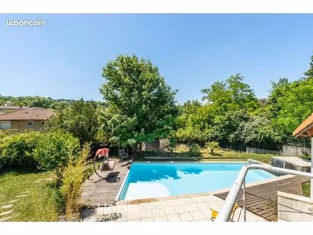 maison 7 pièces 173 m²