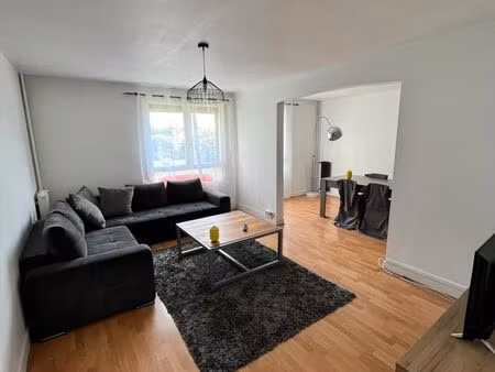 à louer t4/5 100 m2 proche eni