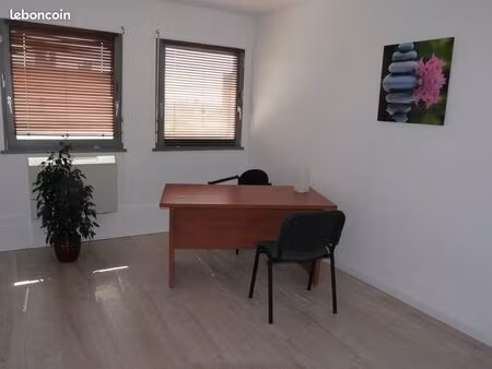 location 5 bureaux 80 m2 aix