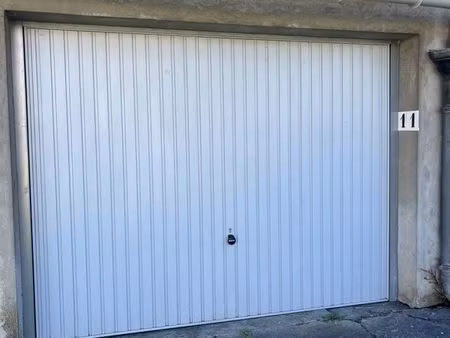 parking/box 15 m² lourdes