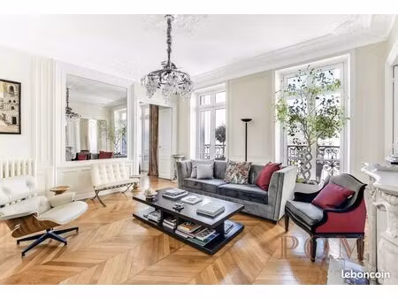 appartement 6 pièces 161 m²
