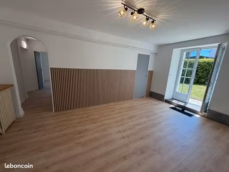 2 chambres  jardin privé  cave  tout rénové  calme