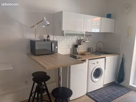 studio meublé avec mezzanine – saint-victor / rue sainte – marseille 13007