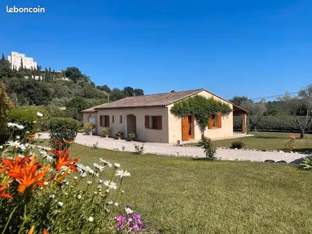 maison de plain-pied - 4 pièces - 100 m² - terrain 2200 m² - saint-jeannet