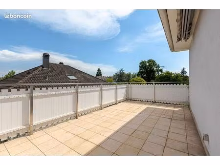 appartement t5 109m² dans une maison de 2 logements – terrasse 18m²  jardin & balcon – str