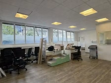 bureaux 180 m²