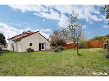 maison 8 pièces 178 m²