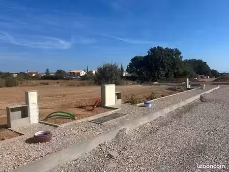 terrain 263 m² llupia