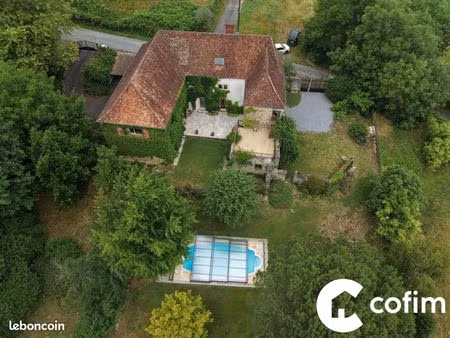 maison 8 pièces 295 m²