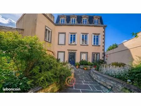 maison 6 pièces 150 m²