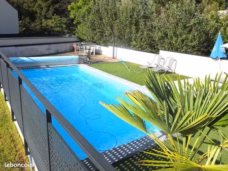 magnifique villa 220m2 habitable avec vue et piscine chauffée sur parcelle arborée de 970m