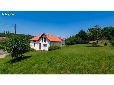 maison 7 pièces 244 m²
