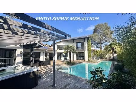 villa 5 pièces 136 m²