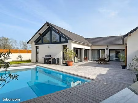 magnifique villa contemporaine avec piscine proche lescar