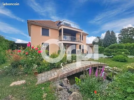 maison 5 pièces 188 m²