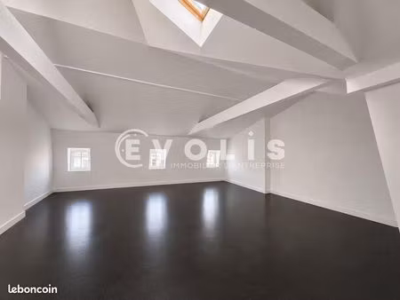 bureau 1 070 m²
