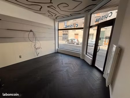 local commercial en plein centre-ville de clermont-ferrand / chamalières