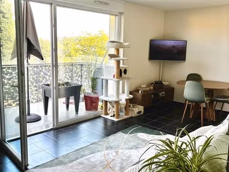 vends appartement lumineux et paisible